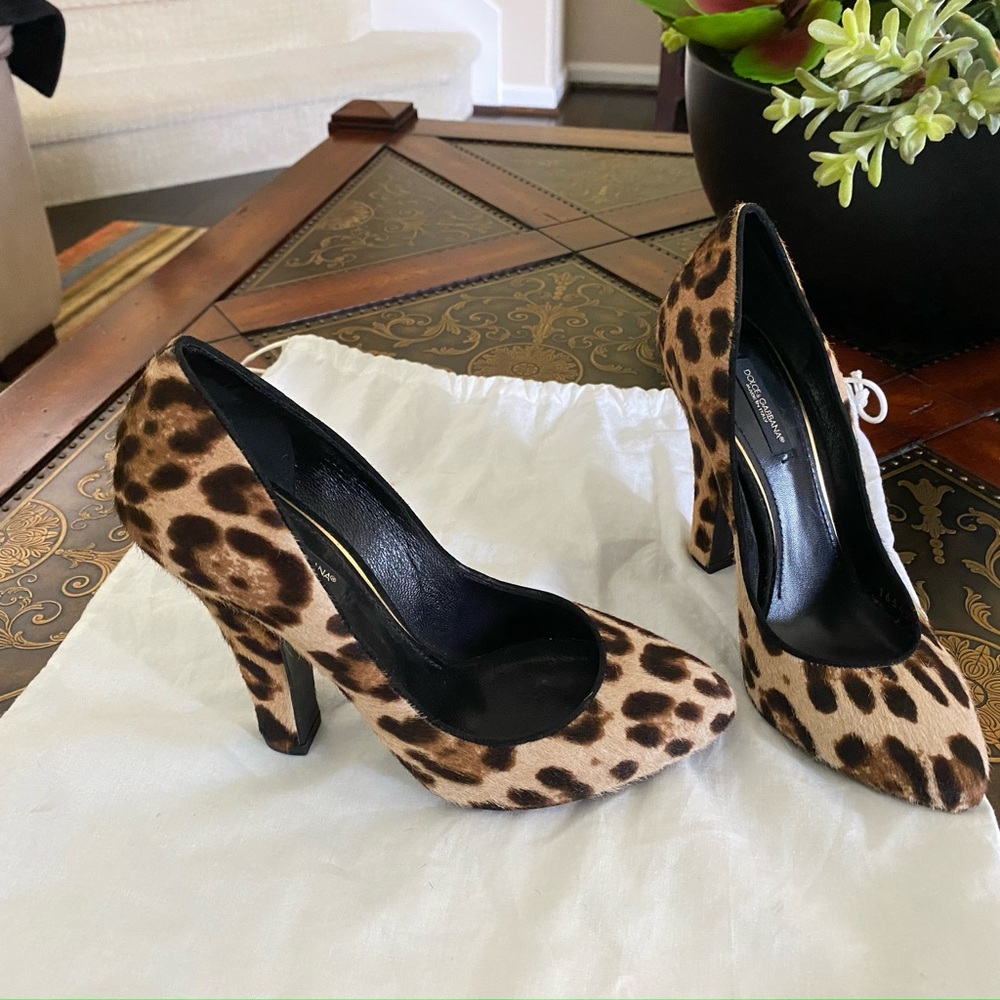 Never worn dolce and gabbana cheetah print heels